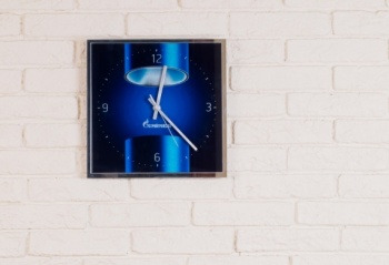 Часы из стекла с полноцветной печатью и логотипом Стройтрансгаз