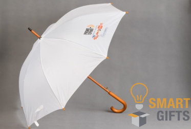 Зонтик и кружка с символикой медиа-группы Радио Точка