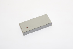 Коробка для ножей VICTORINOX 58 мм толщиной 1-2 уровня, картонная, серебристая