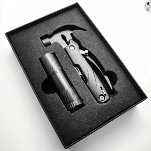 Набор подарочный Tools Hummer (мультитул и фонарик) в подарочной коробке 650011.03