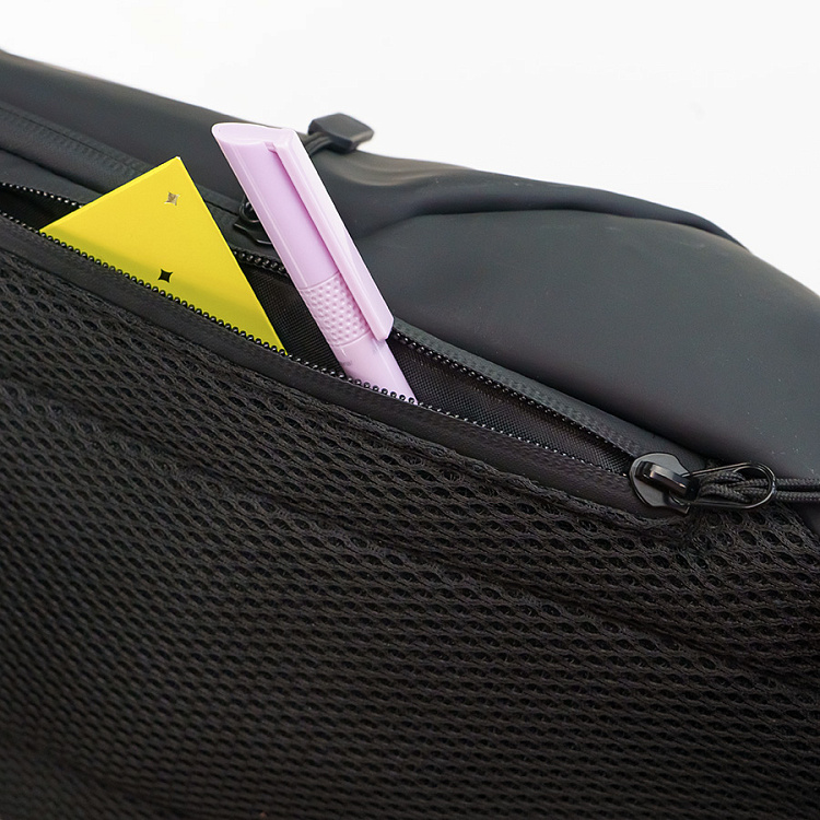 Сумка на плечо водостойкая "Sling", чёрный, 33 х 18 х11 см, 100% полиуретан