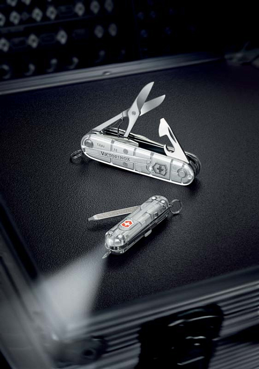 Нож перочинный VICTORINOX Huntsman, 91 мм, 15 функций, полупрозрачный серебристый