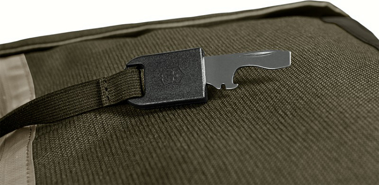 Рюкзак VICTORINOX Altmont Classic Deluxe Flapover 15,4'', зелёный, полиэфир, 29x12x42 см, 14 л