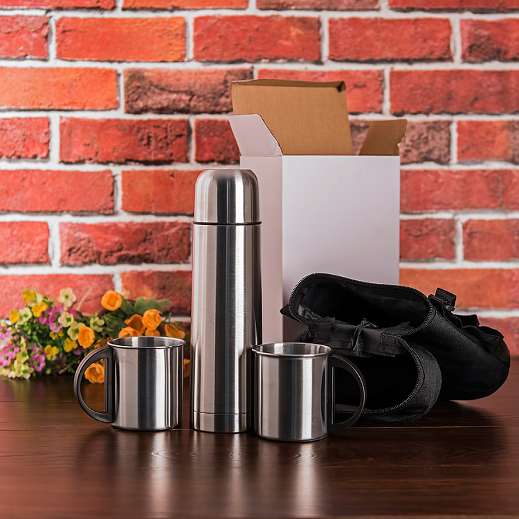 Термос, 2 кружки в чехле: 26х16х10 см; термос 500 мл; кружки 220 мл; металл, нейлон