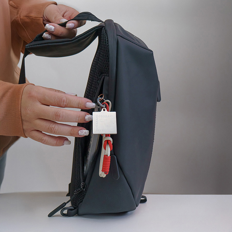 Сумка на плечо водостойкая "Sling", чёрный, 33 х 18 х11 см, 100% полиуретан