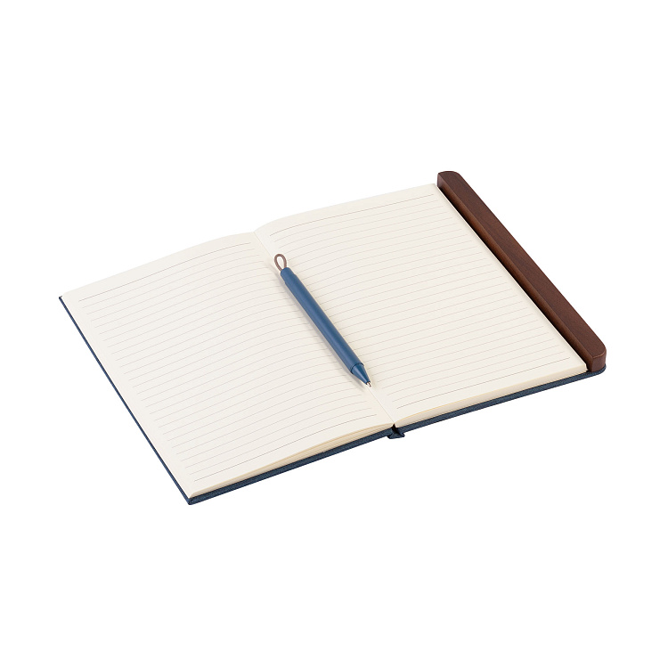 Блокнот с ручкой в ореховом магнитном пенале