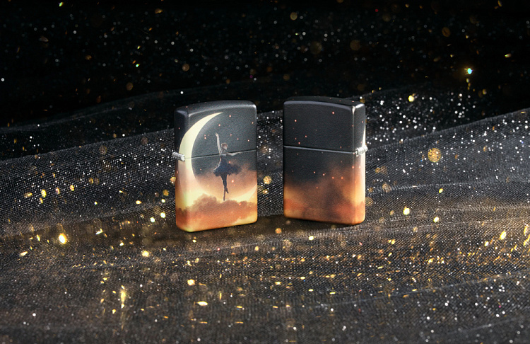 Зажигалка ZIPPO Mythological с покрытием Glow In The Dark Green, латунь/сталь, черная, 38x13x57 мм