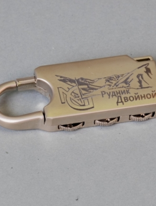 Мультиинструмент и фирменный блокнот для компании KINROSS