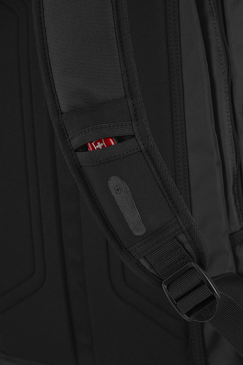 Рюкзак VICTORINOX Altmont Original Laptop Backpack 15,6'', чёрный, 100% полиэстер, 32x21x48 см, 22 л