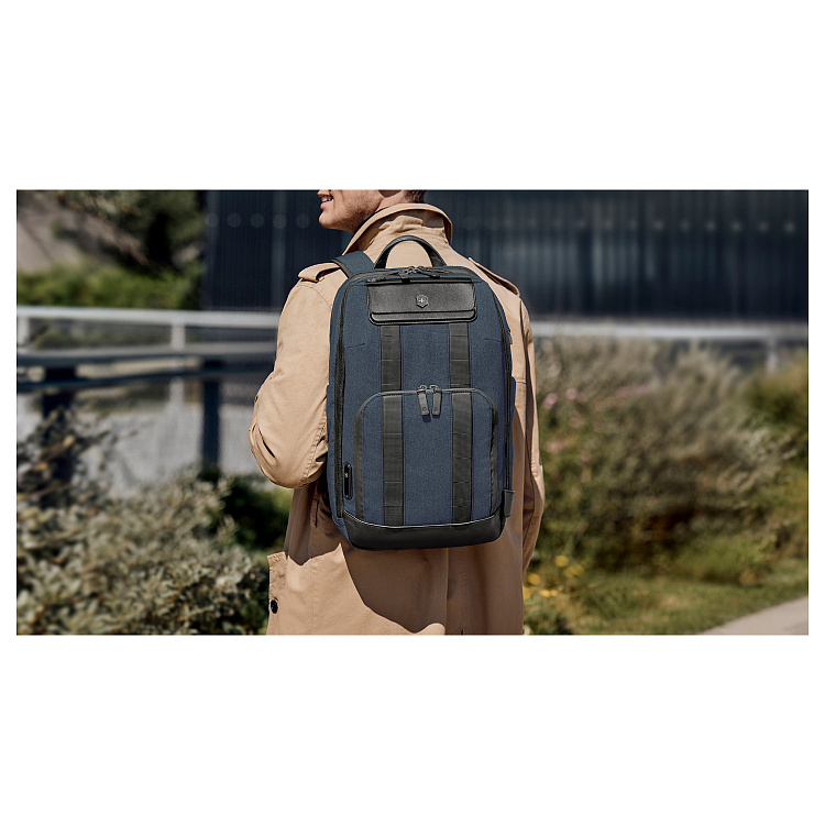 Рюкзак VICTORINOX Architecture Urban 2 Deluxe Backpack 15”, синий, полиэстер/кожа, 31x23x46 см, 23 л