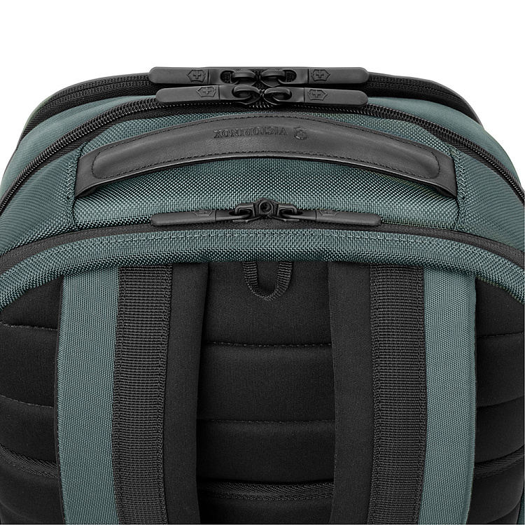 Рюкзак VICTORINOX Altmont Professional Essential Laptop Backpack 15'', зеленый, полиэфир, 34x27x43 см, 24 л