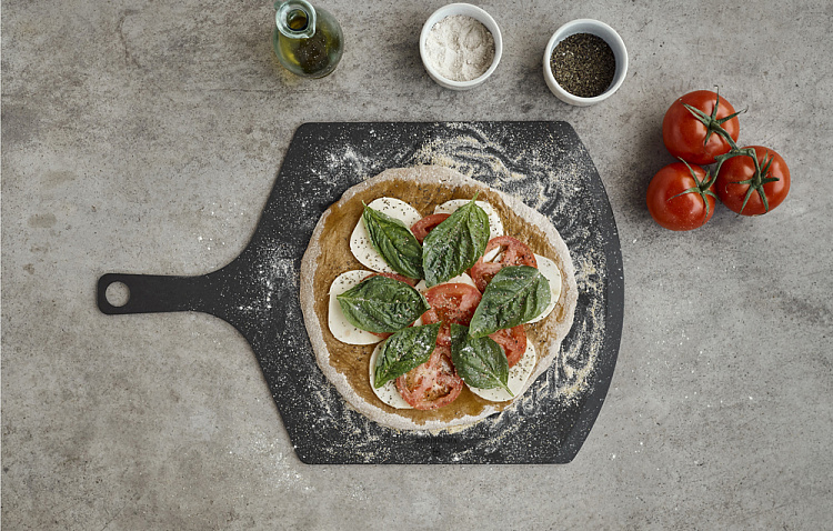 Доска разделочная VICTORINOX Pizza Peel, 534x356 мм, бумажный композитный материал, чёрная