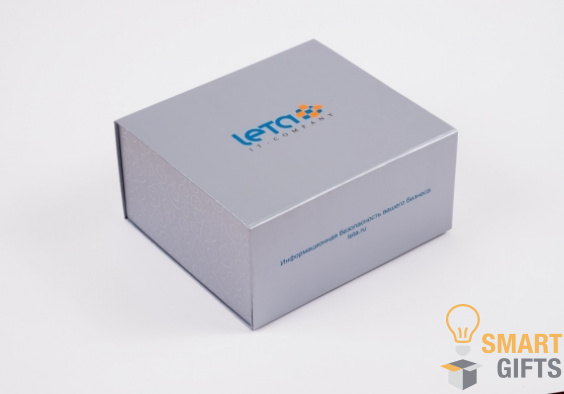 Новогодний набор для IT компании Leta