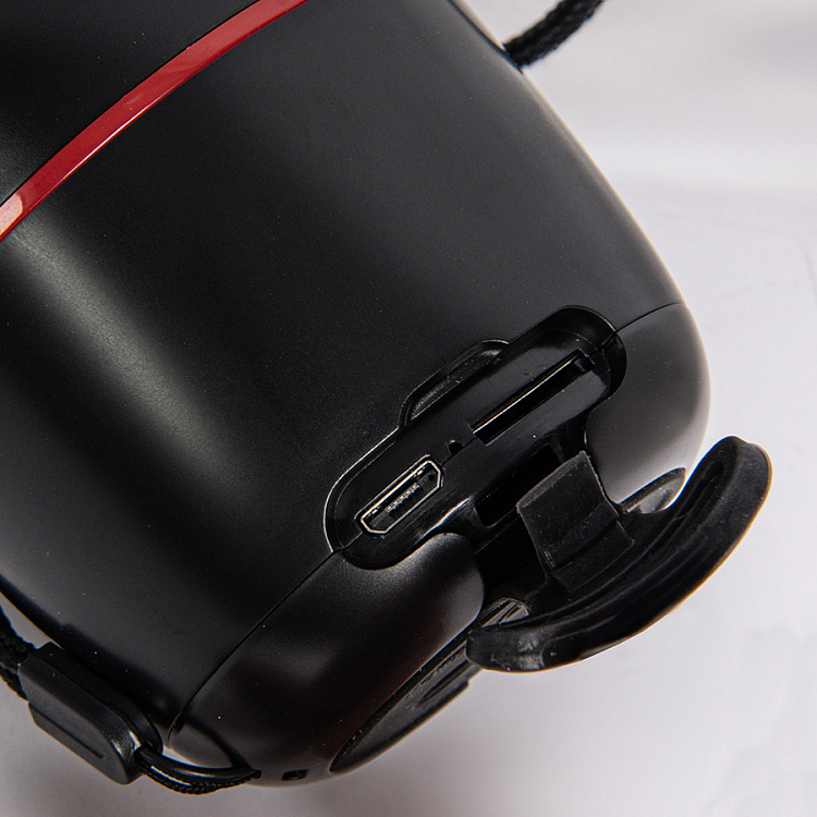 Портативная mini Bluetooth-колонка Sound Burger "Bang" белая