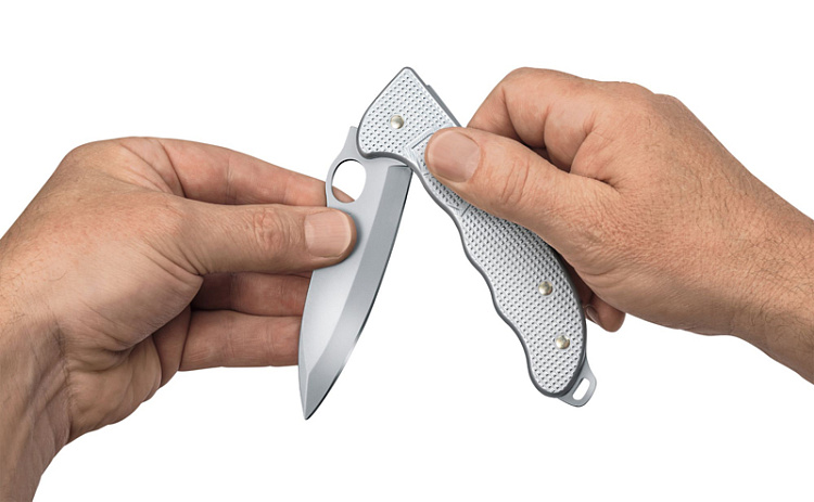 Нож охотника VICTORINOX Hunter Pro M Alox 130 мм, 4 функции, с фиксатором лезвия, серебристый