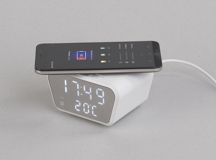 Настольные часы "Smart Clock" с беспроводным (10W) зарядным устройством, будильником и термометром