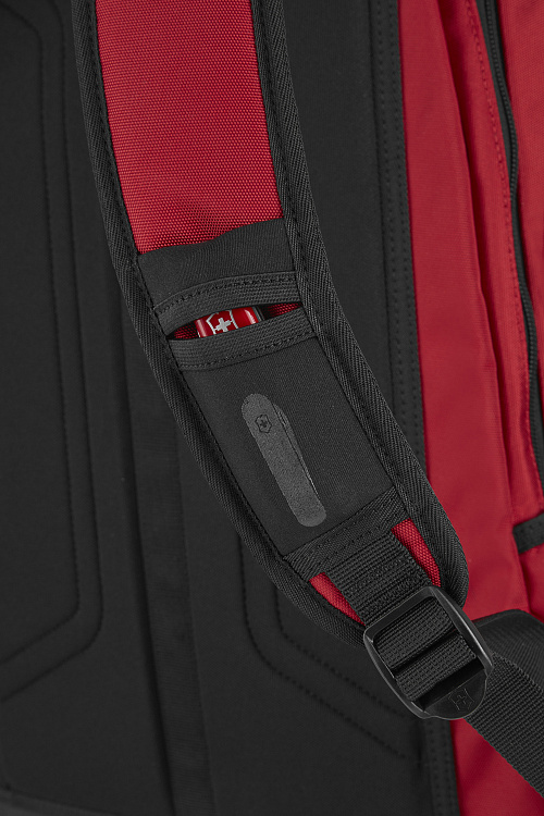 Рюкзак VICTORINOX Altmont Original Laptop Backpack 15,6', красный, 100% полиэстер, 32x21x48 см, 22 л