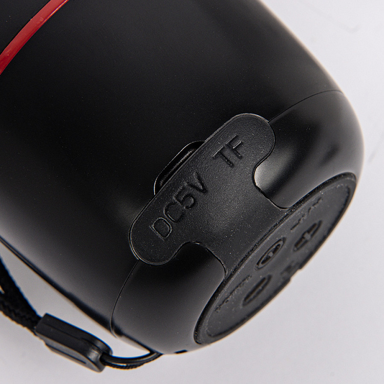 Портативная mini Bluetooth-колонка Sound Burger "Bang" белая
