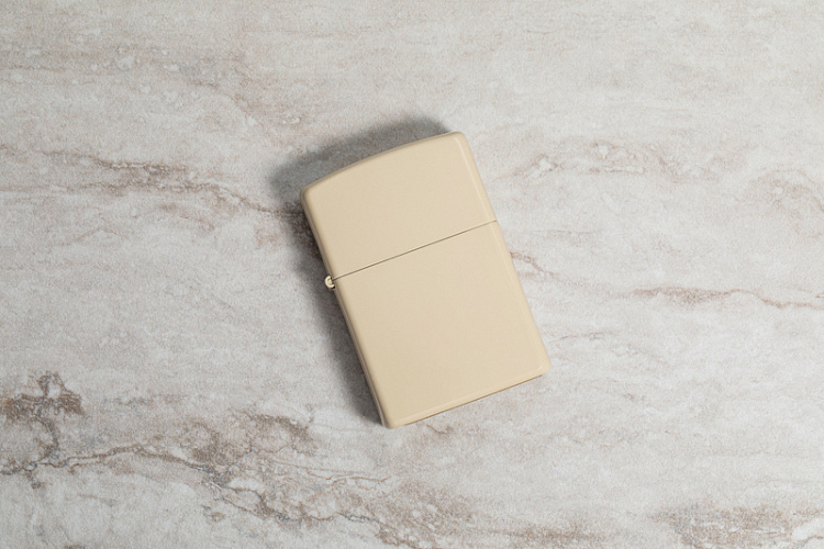 Зажигалка ZIPPO Classic с покрытием Flat Sand, латунь/сталь, бежевая, глянцевая, 38x13x57 мм
