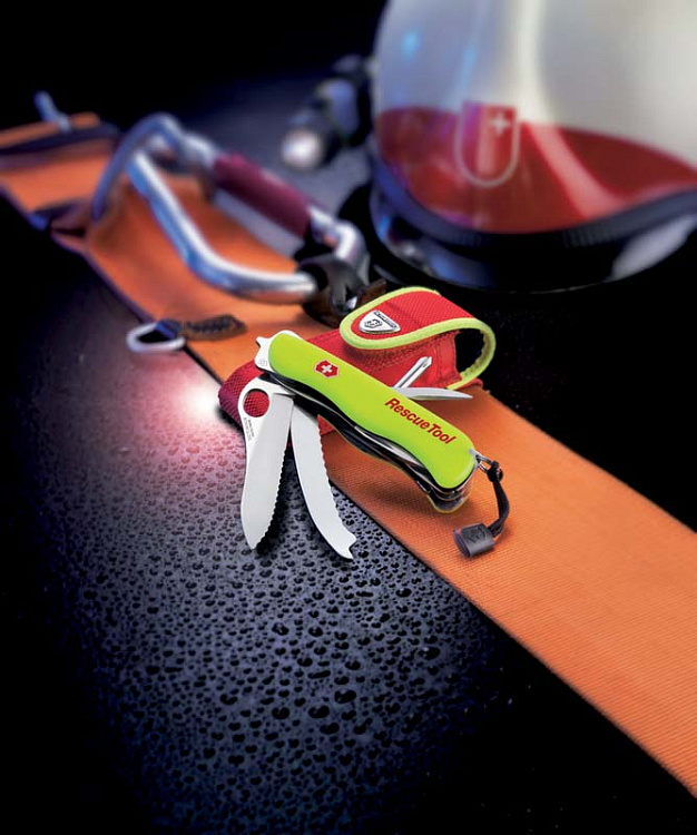 Нож перочинный VICTORINOX Rescue Tool, 111 мм, 14 функций, серейторное лезвие с петлёй, жёлтый