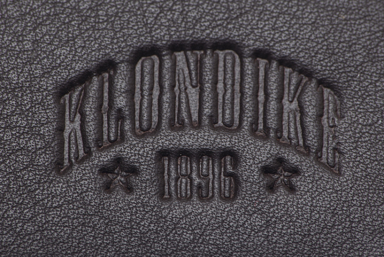 Бумажник KLONDIKE Claim, натуральная кожа в коричневом цвете, 12 х 2 х 9,5 см