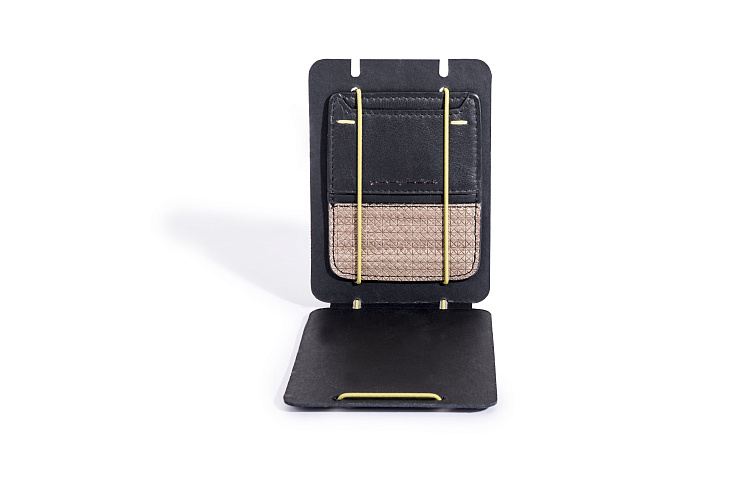 Картхолдер для визитных карточек Pininfarina Folio Walnut