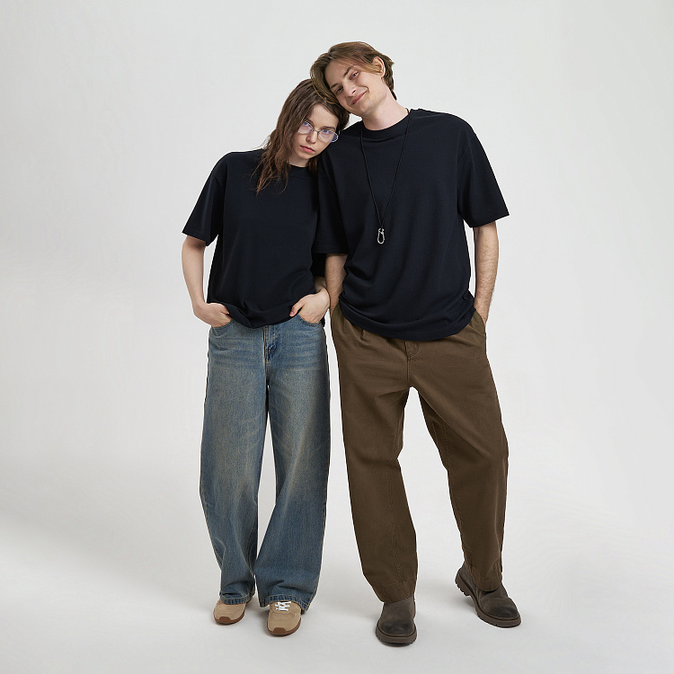 Футболка унисекс премиум AURA