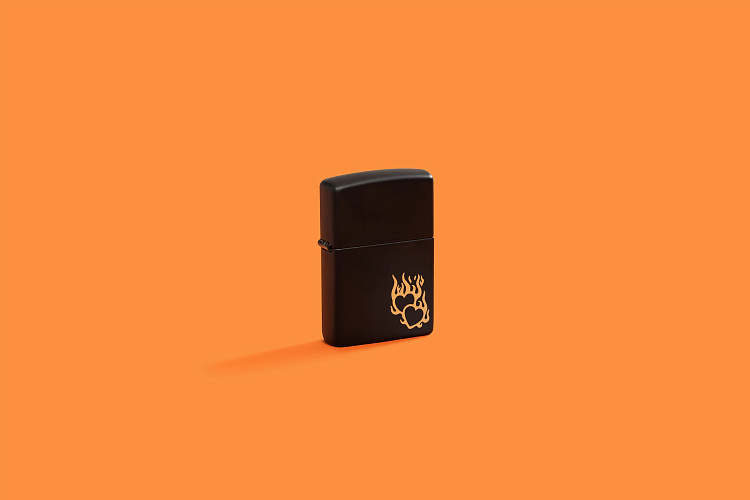 Зажигалка ZIPPO Fire Heart с покрытием Black Matte, латунь/сталь, черная, матовая, 38x13x57 мм