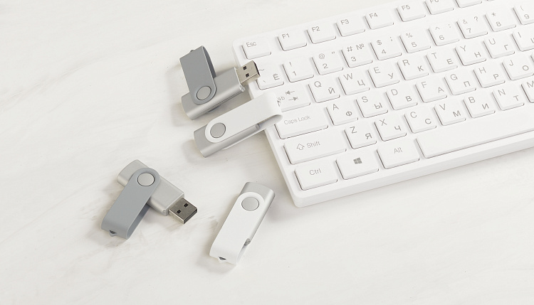 Флеш-карта "Vostok", объем памяти 16Gb, оранжевый, покрытие soft touch
