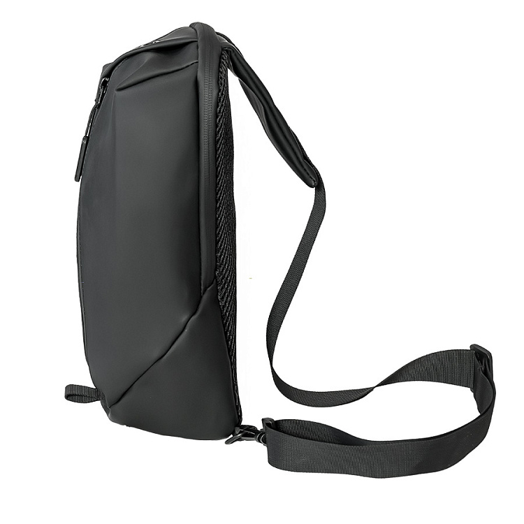 Сумка на плечо водостойкая "Sling", чёрный, 33 х 18 х11 см, 100% полиуретан