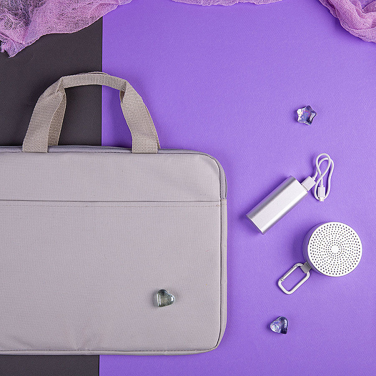Набор подарочный CHERCHEZ LA FEMME: bluetooth-колонка, зарядное устройство, конференц-сумка, серый