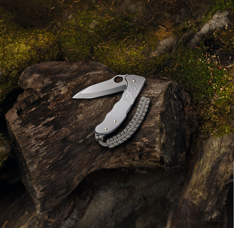Нож охотника VICTORINOX Hunter Pro M Alox 130 мм, 4 функции, с фиксатором лезвия, серебристый