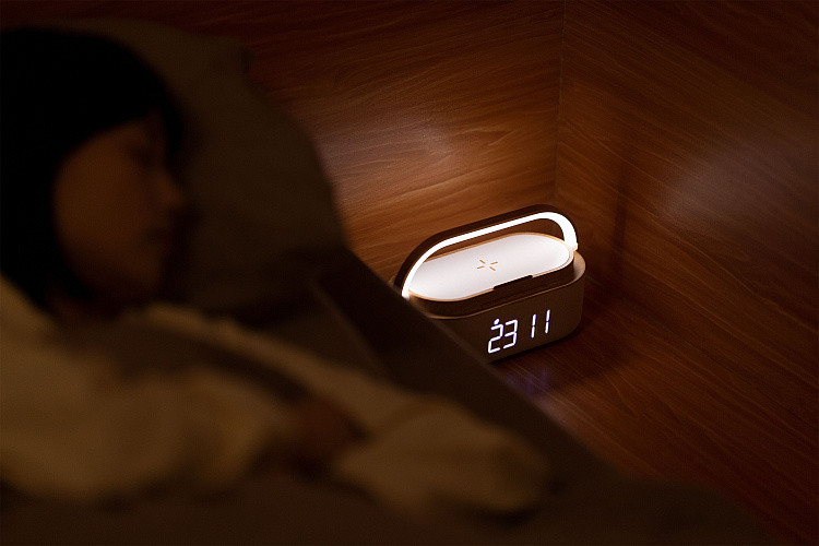 Bluetooth стерео-колонка "Smart Band" 10Вт (2х5Вт) с беспроводным (15W) ЗУ, лампой, часами, FM радио