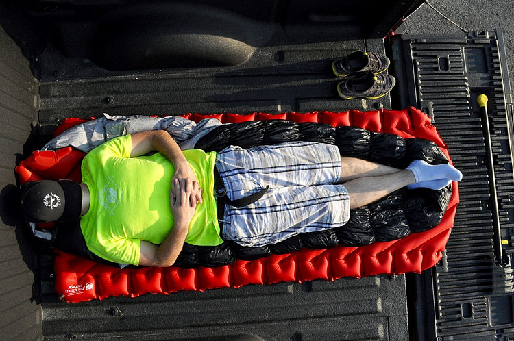 Надувной коврик Insulated Static V Luxe