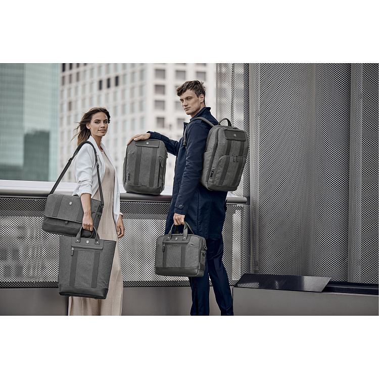 Рюкзак VICTORINOX Architecture Urban 2 City Backpack 14'', серый, полиэстер / кожа, 30x19x42 см, 17л