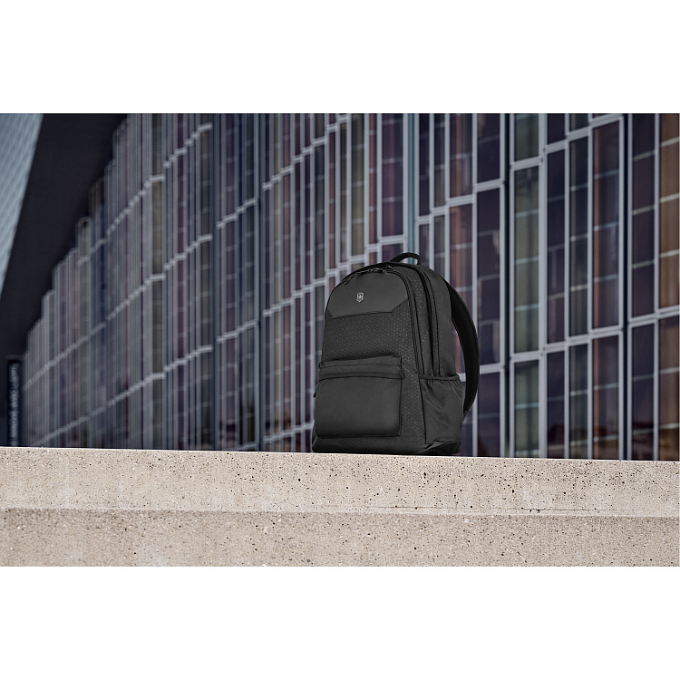 Рюкзак VICTORINOX Altmont Original Standard Backpack, чёрный, 100% полиэстер, 31x23x45 см, 25 л